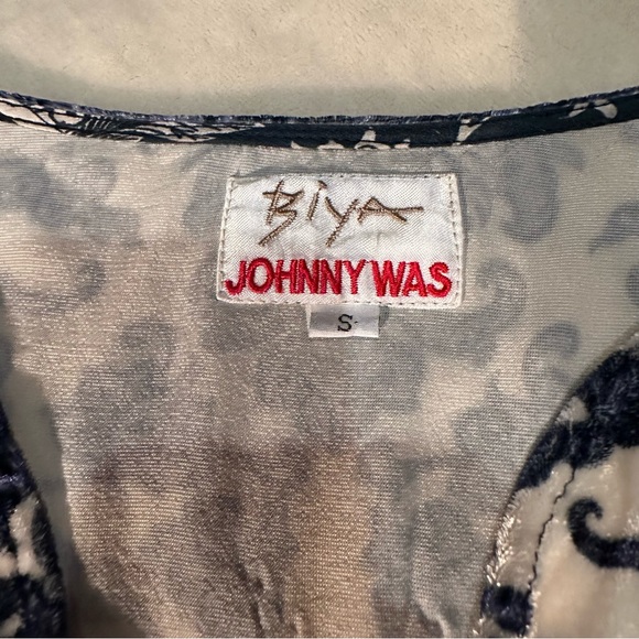 Johnny Was velvet tunic top cream and navy // small - Picture 5 of 15